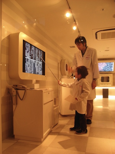 Children play dentist at KidZania