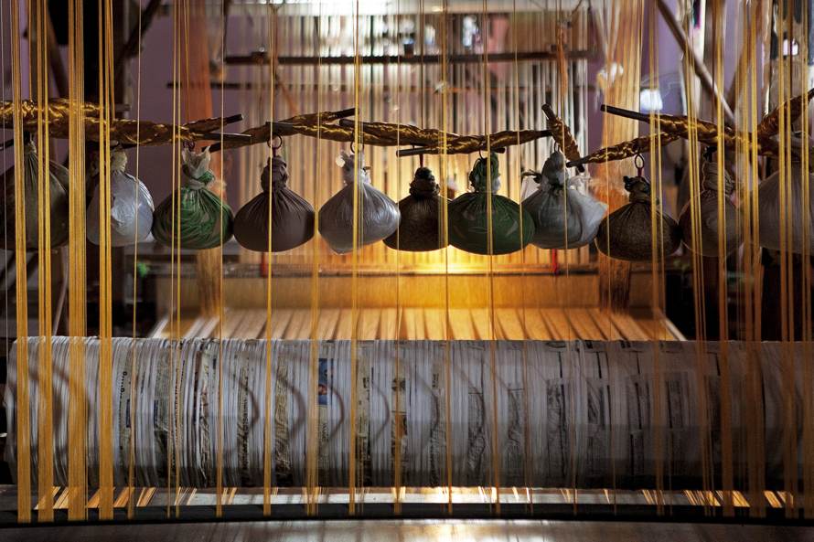 Handloom / Weights. Kuthampully, Kerala, 2008.
