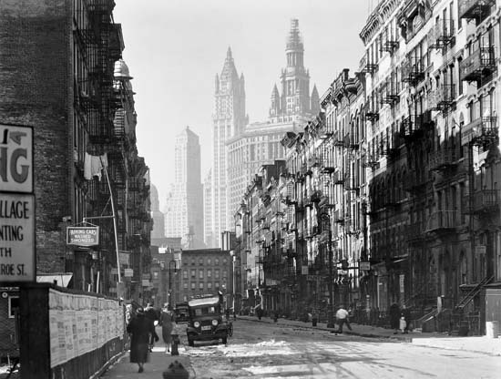 Henry and Market Streets, Looking West, 1935