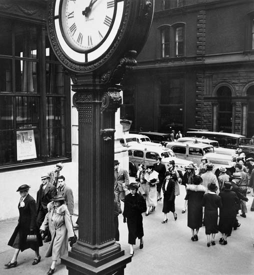 Tempo of the City I, Fifth Avenue and Forty-fourth Street, 1938