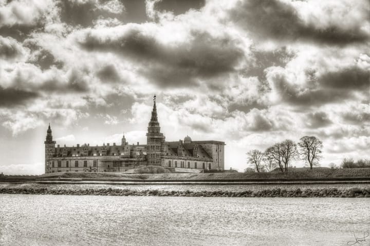 Rosencrantz and Guildenstern Are Wed